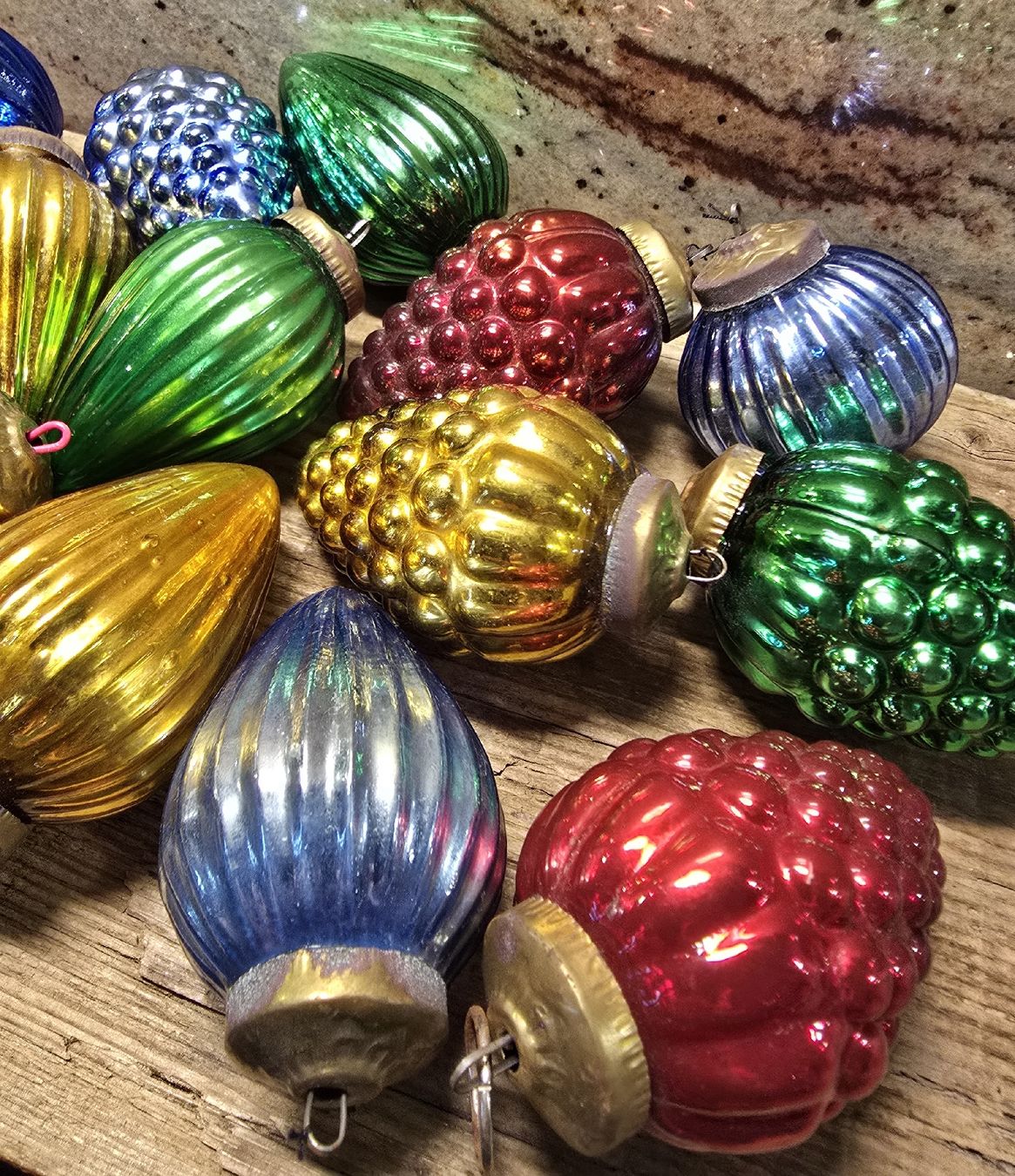 Alle Dekorationen: 15 Stk.Antike Mondo Weihnachtskugeln – Gebraucht aus Walkringen von Vanuca 1