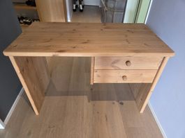 Pult aus Massivholz