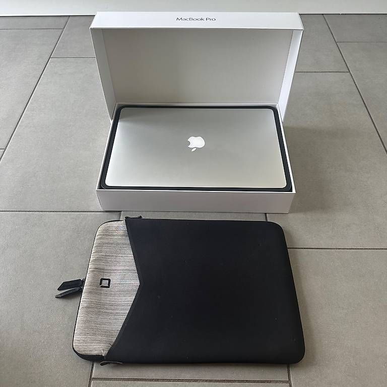 Apple Notebook: Apple MacBook Pro 15.4'' Retina mit Dicota Code Sleeve 15.'' – Usato da Aarwangen venduto da arimiak 8