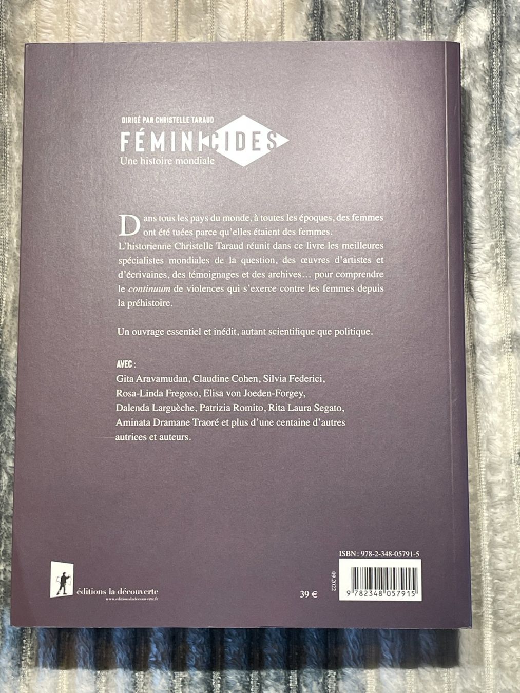 Libri: Féminicides - une histoire mondiale – Nuovo (secondo la descrizione) da La Tour / VS venduto da patoye 1
