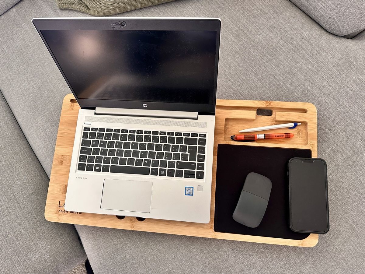 Scrivanie: Lapzer Stable Airdesk Bambus Notebooktisch – Usato da Aarau venduto da mocca012 1