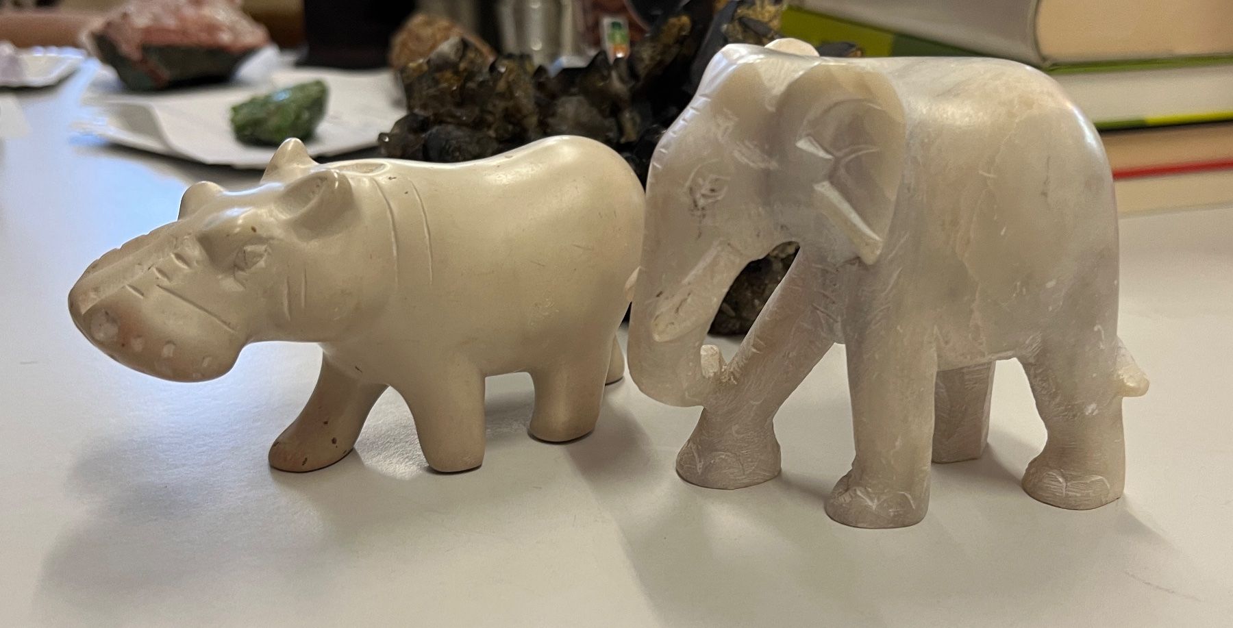 Statuette: 2 Tierfiguren Elefant Nilpferd – Usato da Stetten AG venduto da Brissago25 1