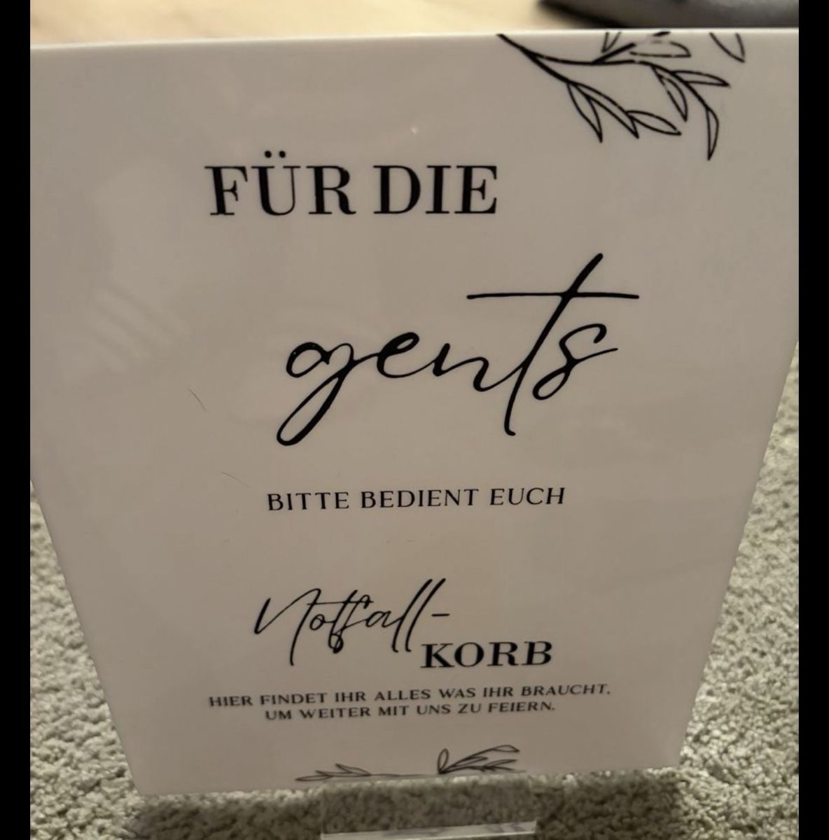 Tutte le decorazioni: Notfallkörbchen Schild Hochzeit Deko – Usato da Horgen venduto da AA.AW55 1