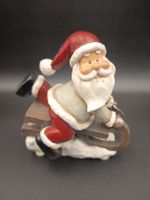 Weihnachtsmann Figur auf Schlitten neuwertiger Zustand
