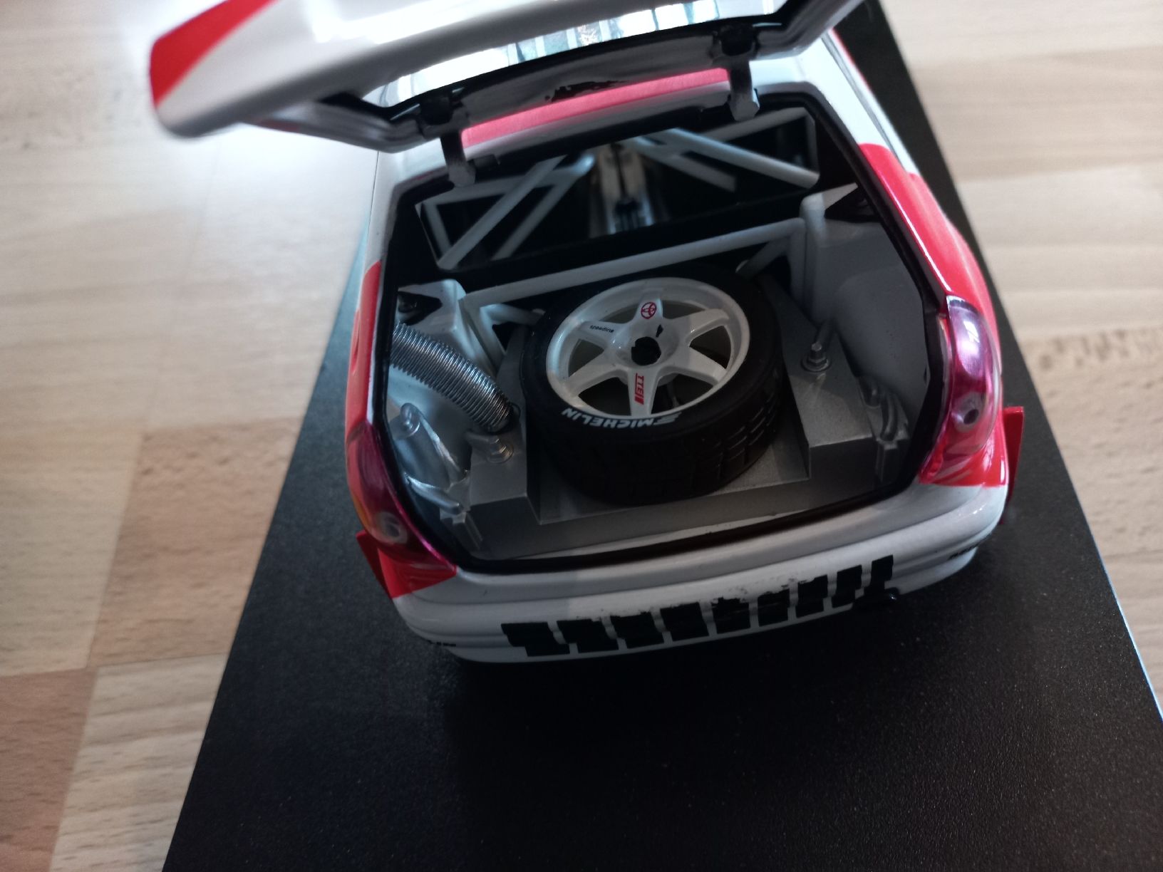 Autoart Modellini d'auto: Toyota Corolla WRC 1/18 Autoart – Usato da Attalens venduto da remy_s00 5