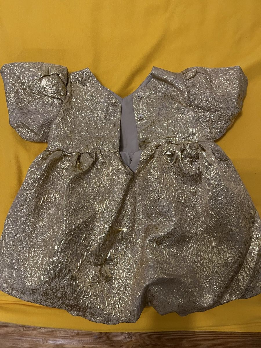 H&M Vestiti & Gonne: festliches goldiges Kleid Gr. 98 – Usato da Suhr venduto da RIE83 2