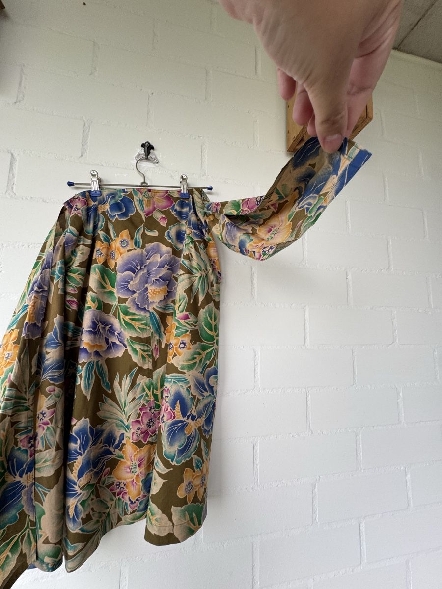Aigner Gonne: Aigner Rock Blumenprint Tropic Gr. 36 – Nuovo (secondo la descrizione) da Brütten venduto da Rod816 5