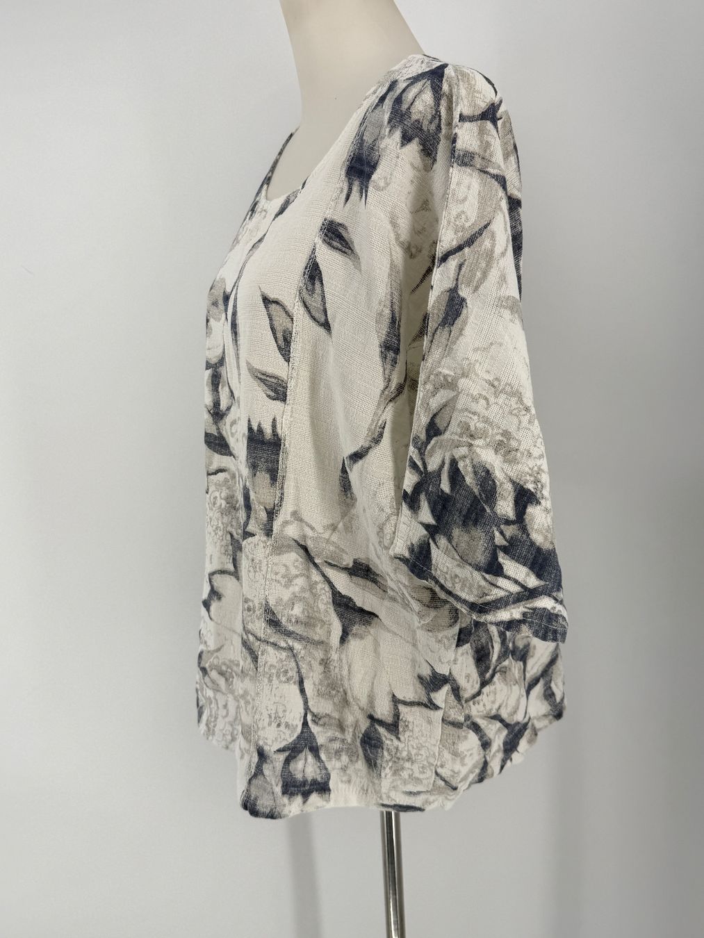 Camicette: Blusen Shirt mit Blumenmuster, Gr. XL – Usato da Auenstein venduto da moin. 1