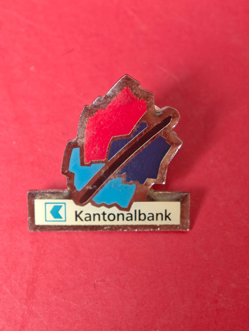 Swiss Placchette & Badge: Pin Kantonalbank – Usato da Urdorf venduto da AHOI-90