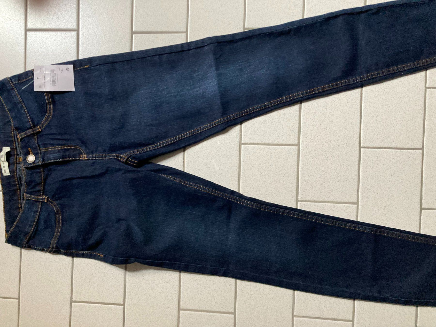 Jeans: Neue Jeans von C&A, Größe 36 – D'occasion à Lausanne 26 par anaxena 1