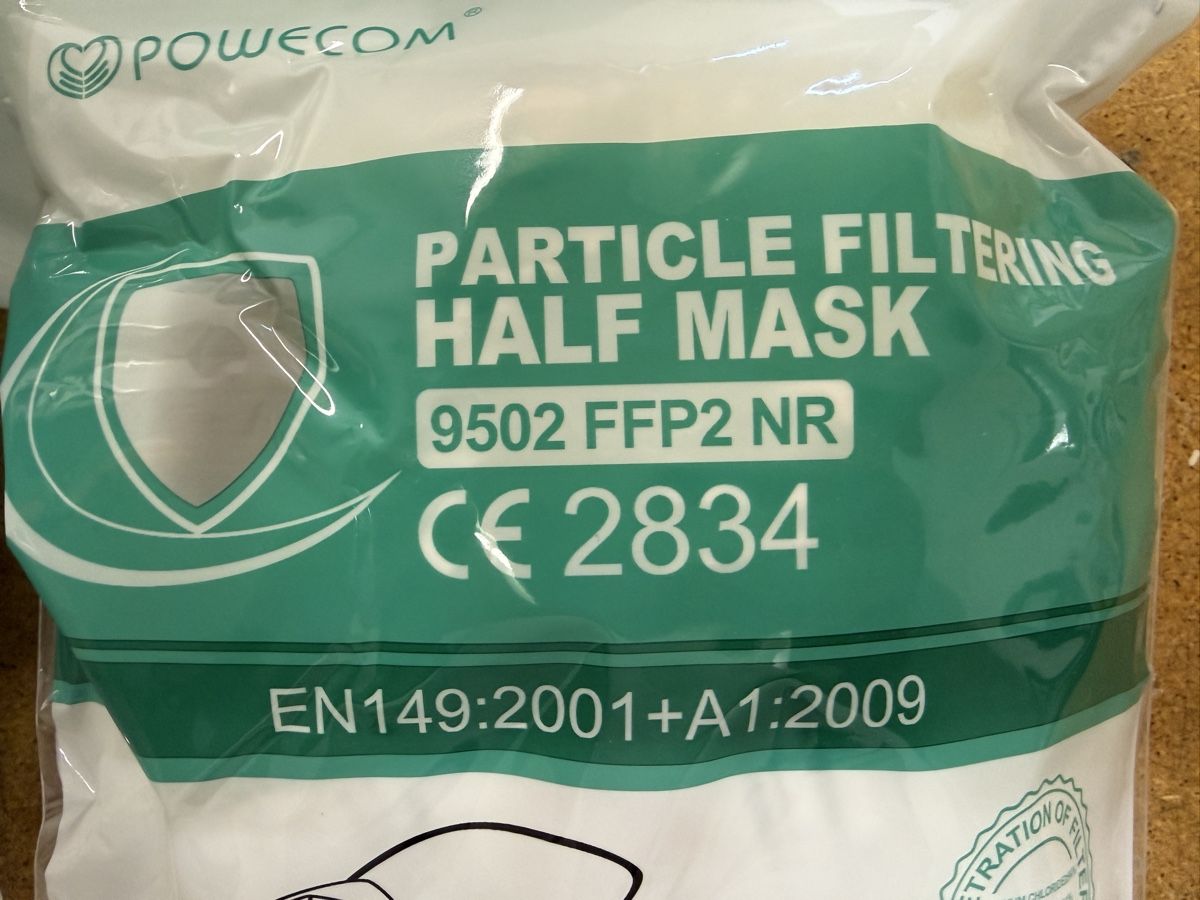 Protezione per viso e udito: Staubmasken FFP2 90Stück – Nuovo e nell'imballaggio originale da Halden venduto da Remosa 1