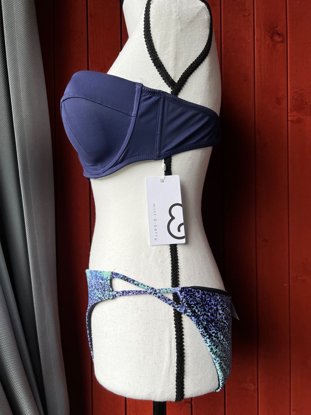 Costumi da bagno & Bikini: Badeanzug BH 85D Unterhose M – Nuovo e nell'imballaggio originale da Riehen venduto da edu_92w7 3