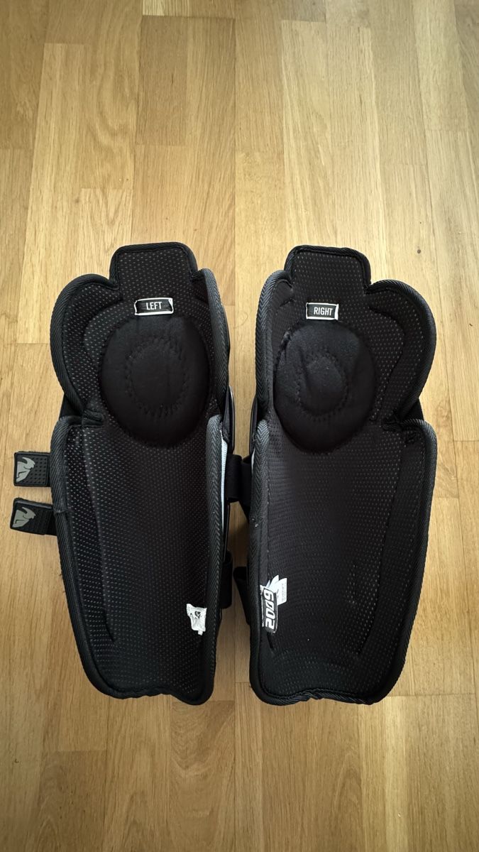 Thor Protezioni & Imbottiture: Thor MX Knee Guards Set – Nuovo (secondo la descrizione) da Unterentfelden venduto da che_9xcp 3