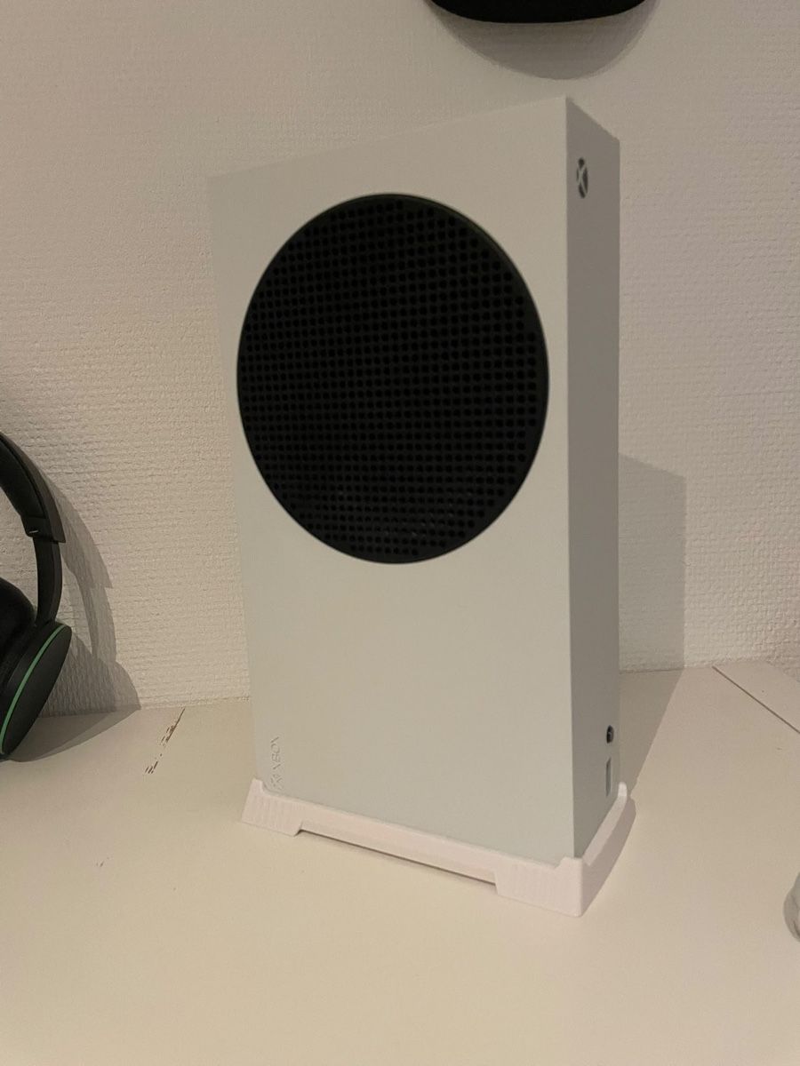 Microsoft Console: Xbox series s – Nuovo (secondo la descrizione) da Herzogenbuchsee venduto da Andrew12 1