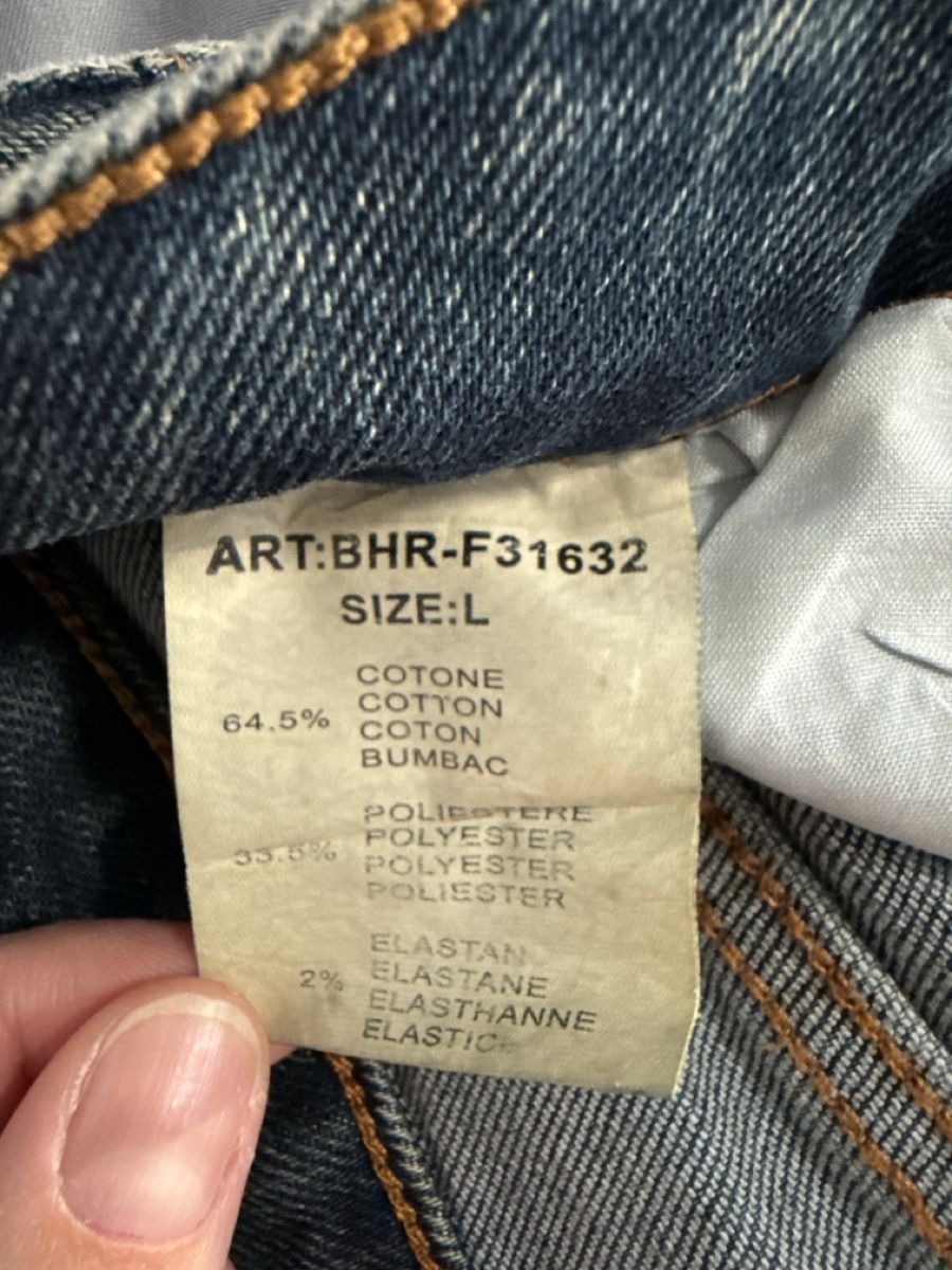 Jeans: Trendy Rhinestone Jeans - Size L – Usato da Renens VD venduto da nan_8v9l 2
