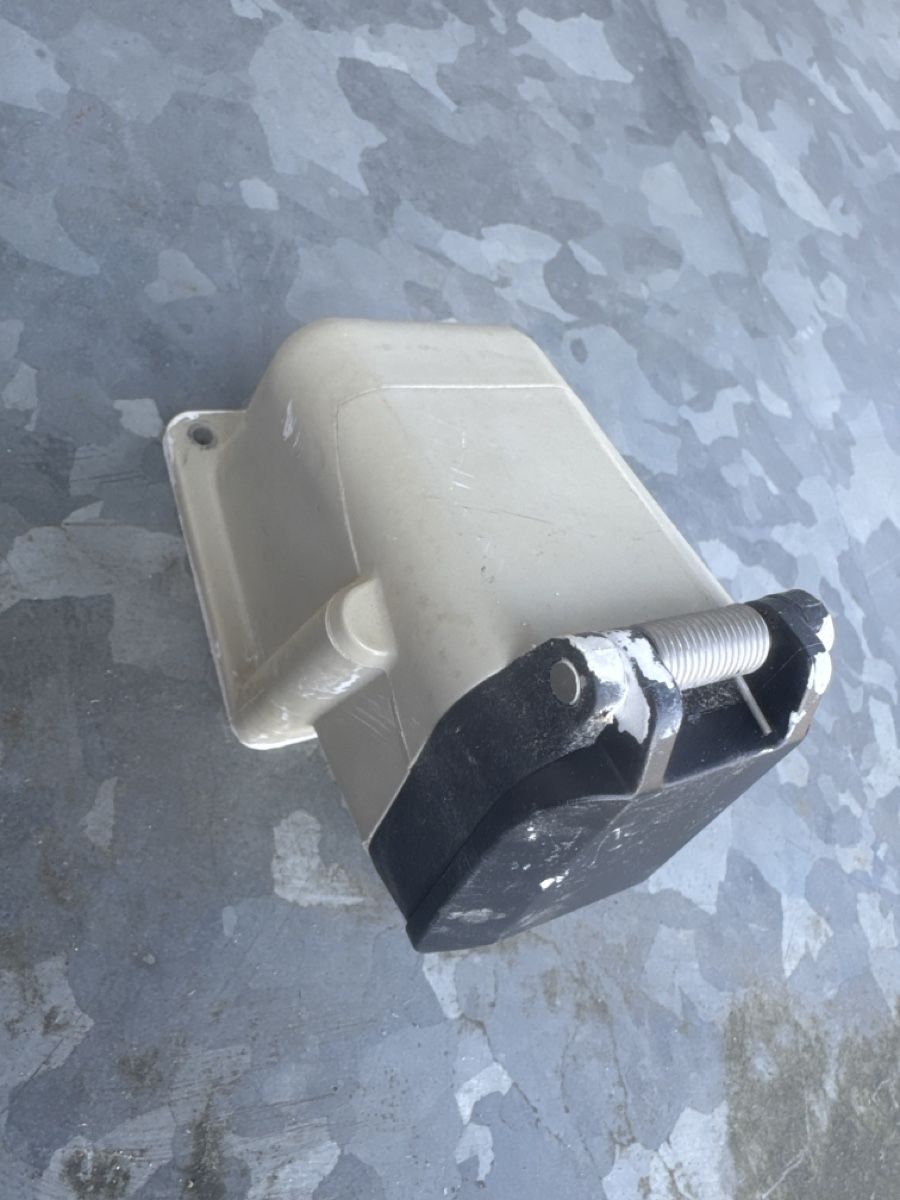 Stecker: Steckdose Aufputz T30 4Polig – Gebraucht aus Grossaffoltern von Mr._White 1