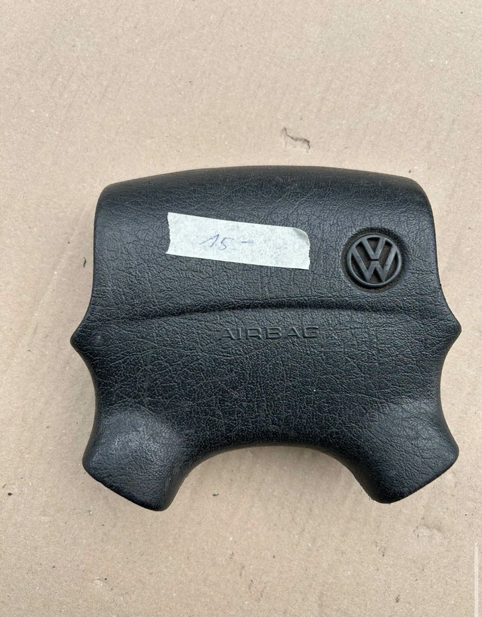 Volkswagen Tutti pezzi di ricambio auto: Lot airbag VW golf 3  – Usato da Muraz (Collombey) venduto da Wolfdog1978 8