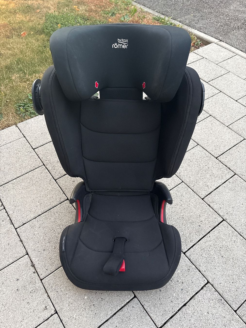 Britax Römer Seggiolini per auto: Siège auto Britax Römer noir bon état – Usato da Eclépens venduto da Happymom