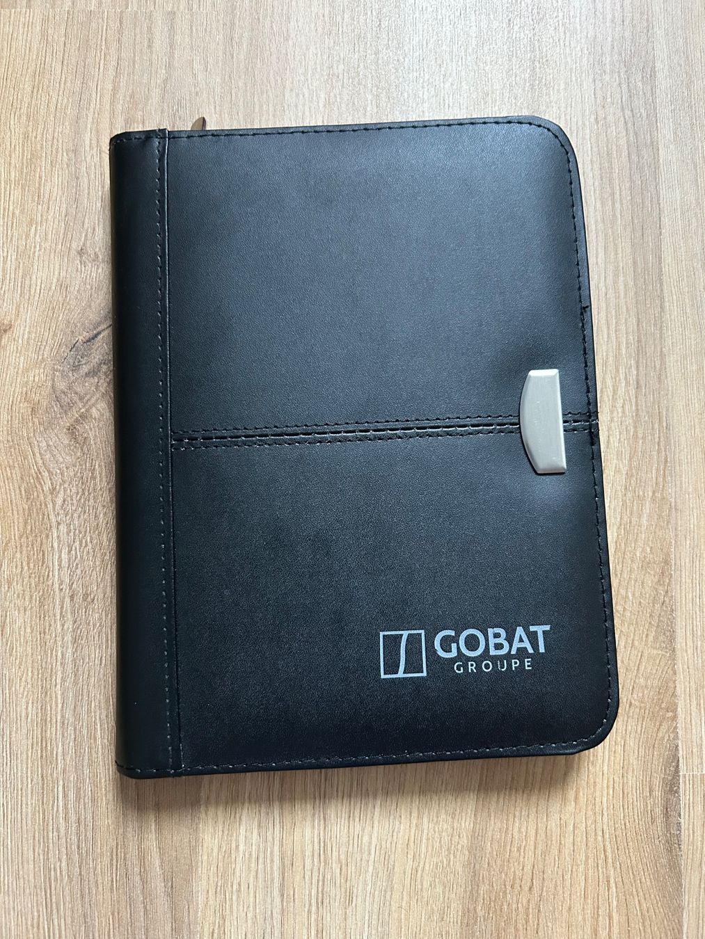Valigie & Borse: Porte-document en cuire A4 Gobat avec fermeture éclaire – Nuovo (secondo la descrizione) da Chevenez venduto da lou_79mn