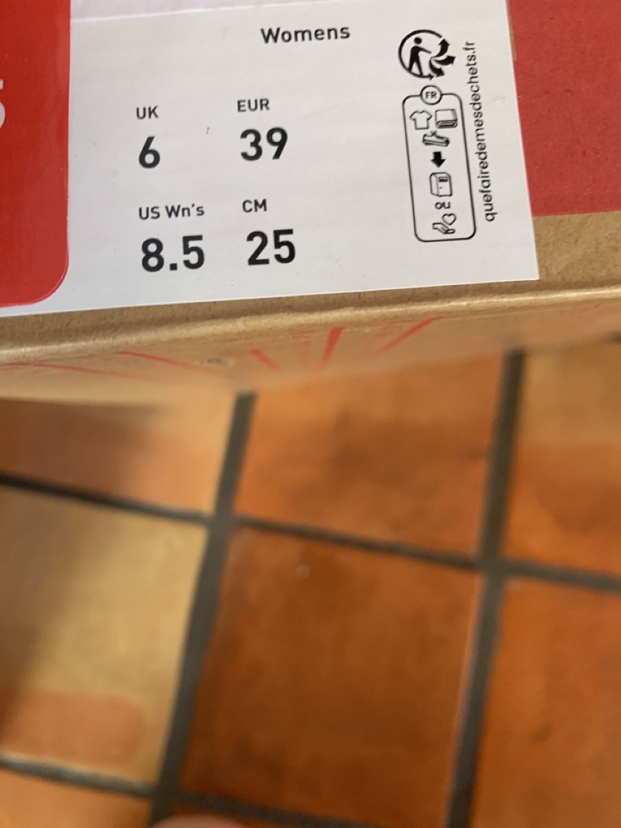 Puma Scarpe da donna: Chaussures Puma Taille: 39 – Usato da Chézard-St-Martin venduto da iva_xw8z 5