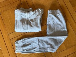 Jogginganzug / Trainer Benetton Gr. 134 / 140