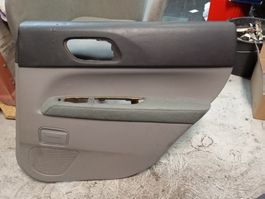 Subaru Forester SG 2004 Rechts Verkleidung hinten 94223SA020