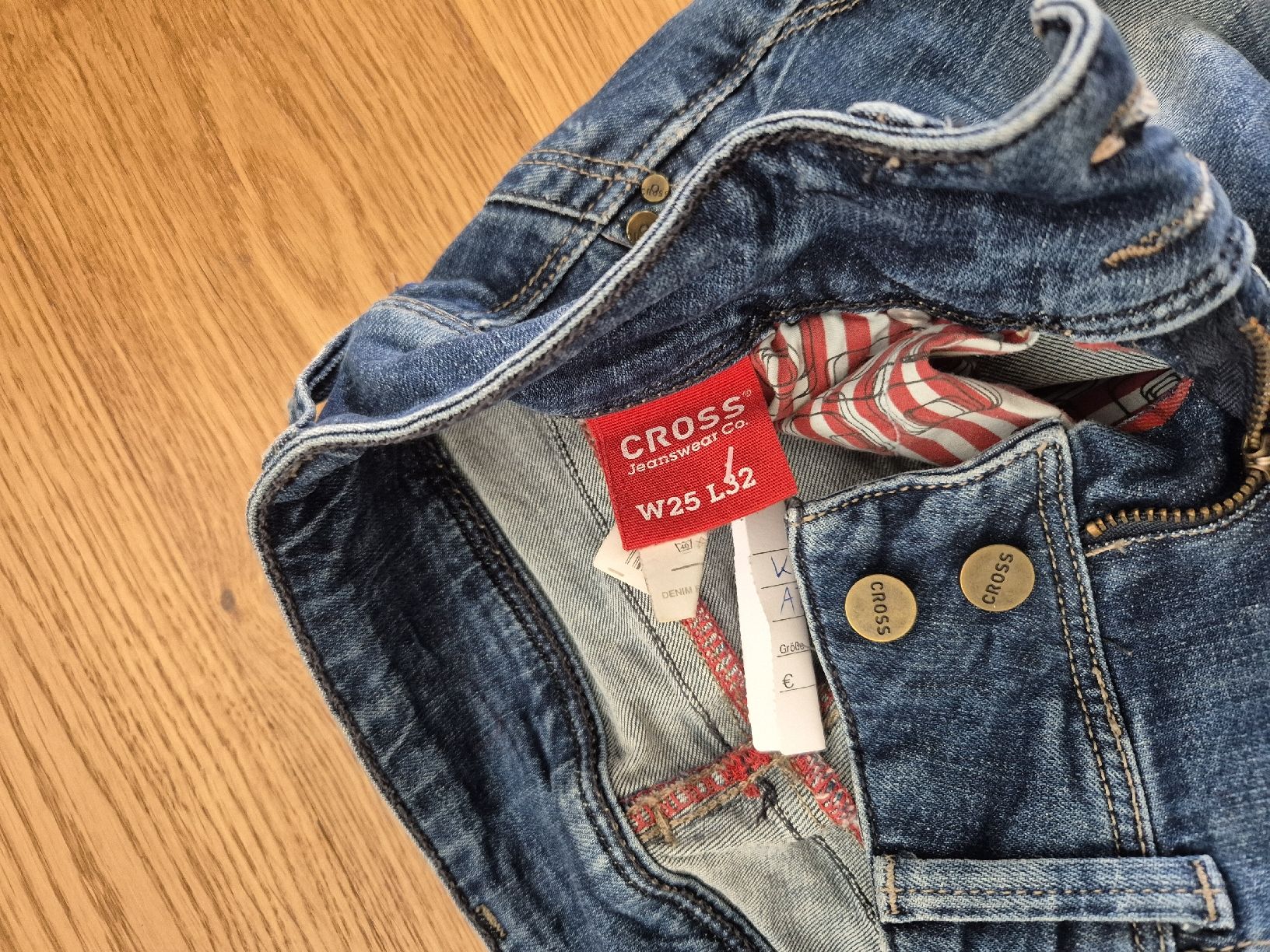 Jeans: Cross Jeans – Usato da Feusisberg venduto da cts_55rn 2