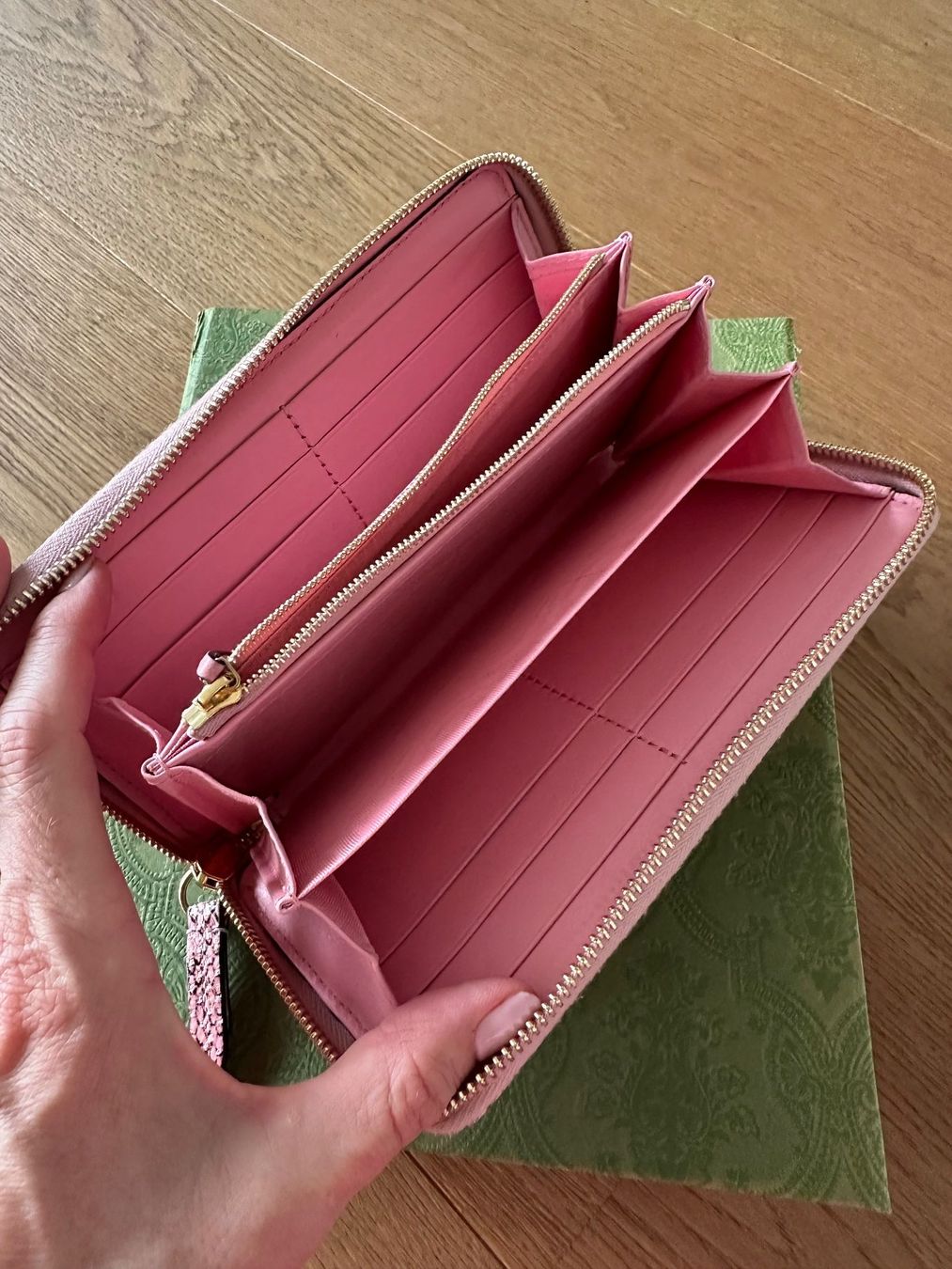 Gucci Portemonnaies: Gucci GG Marmont python zip around wallet – Neuf (Voir description) à Wettswil par seafarer 2