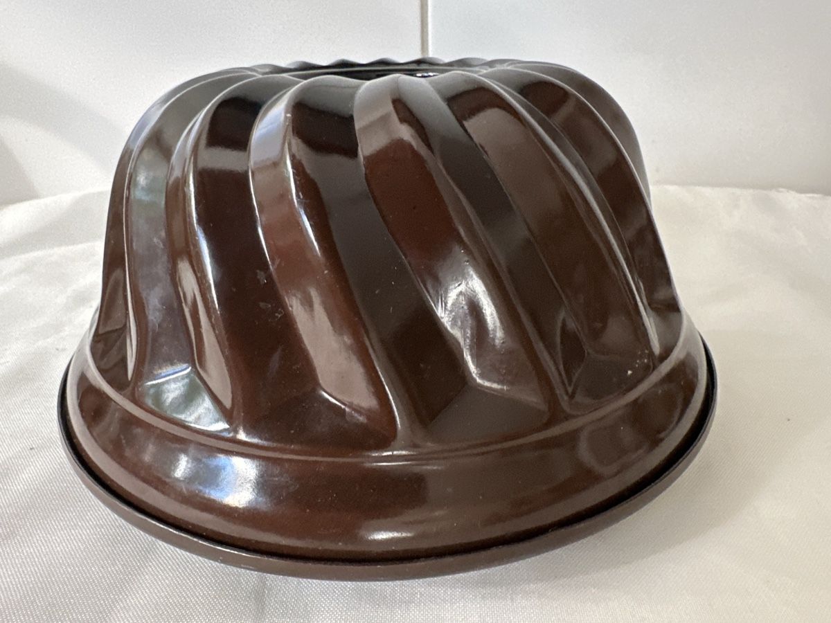 Backformen: Gugelhupfform braun Durchmesser 22 cm verwendet – Gebraucht aus Zürich von Chaeffeler 4