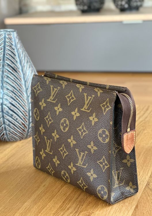 Necessaire Louis Vuitton