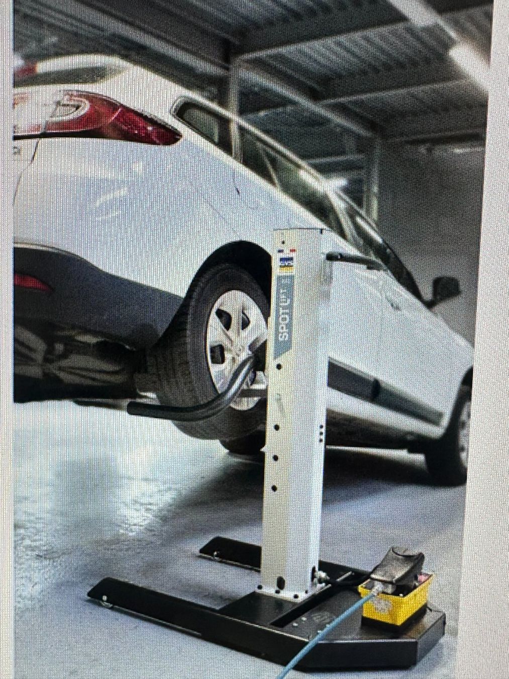 Ponts élévateurs & Crics: Mobiler Einsäulen-Hebebühne – D'occasion à Dagmersellen par heyv 6