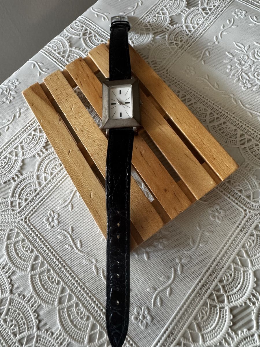 Uhren: Rectangular Wristwatch Silver Tone  – Gebraucht aus Gerlafingen von naj_vj8s 3