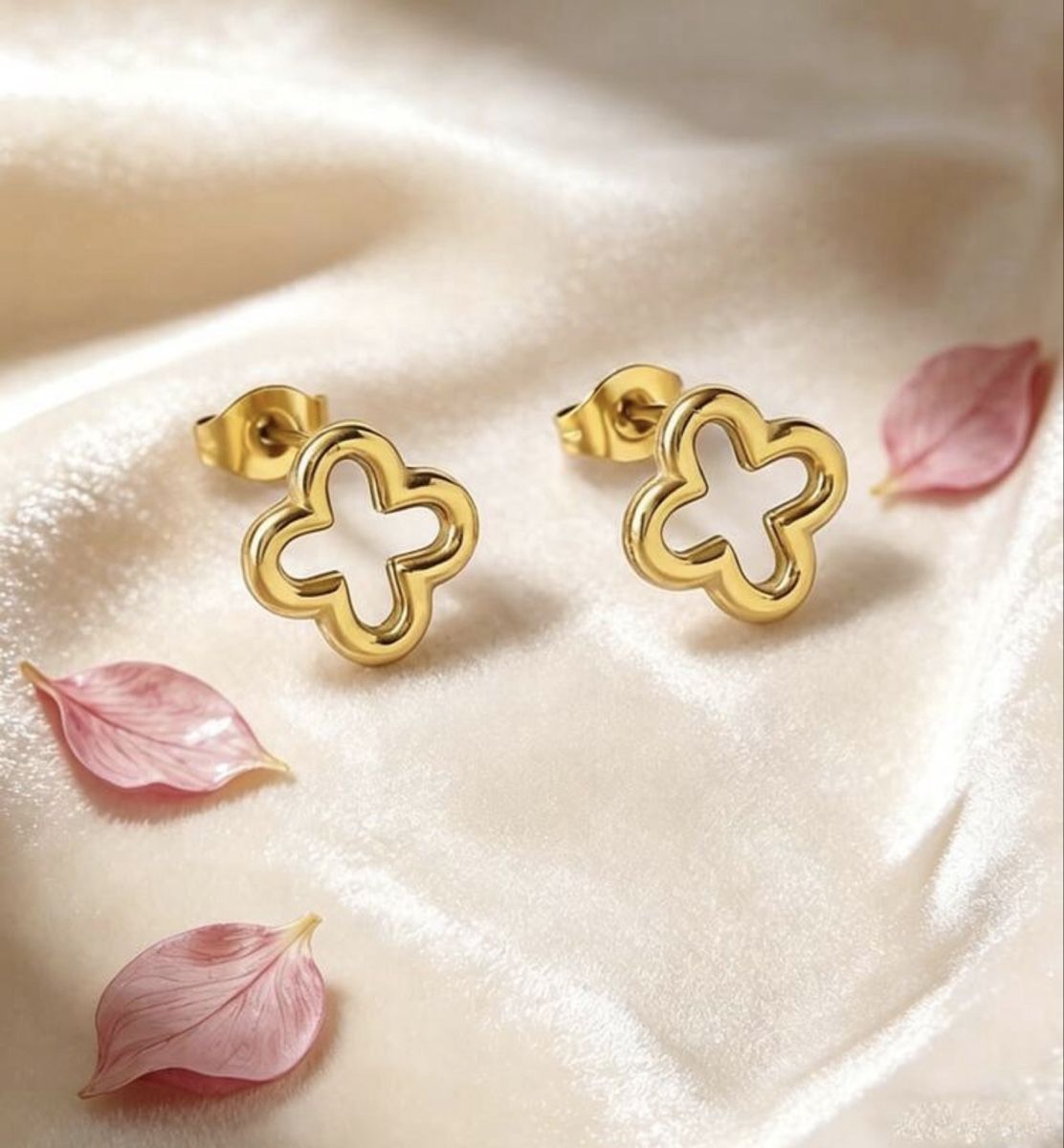 Boucles d'oreille: Boucles d’oreilles – Neuf avec emballage d'origine à Châtel-St-Denis par Montclair_Swiss