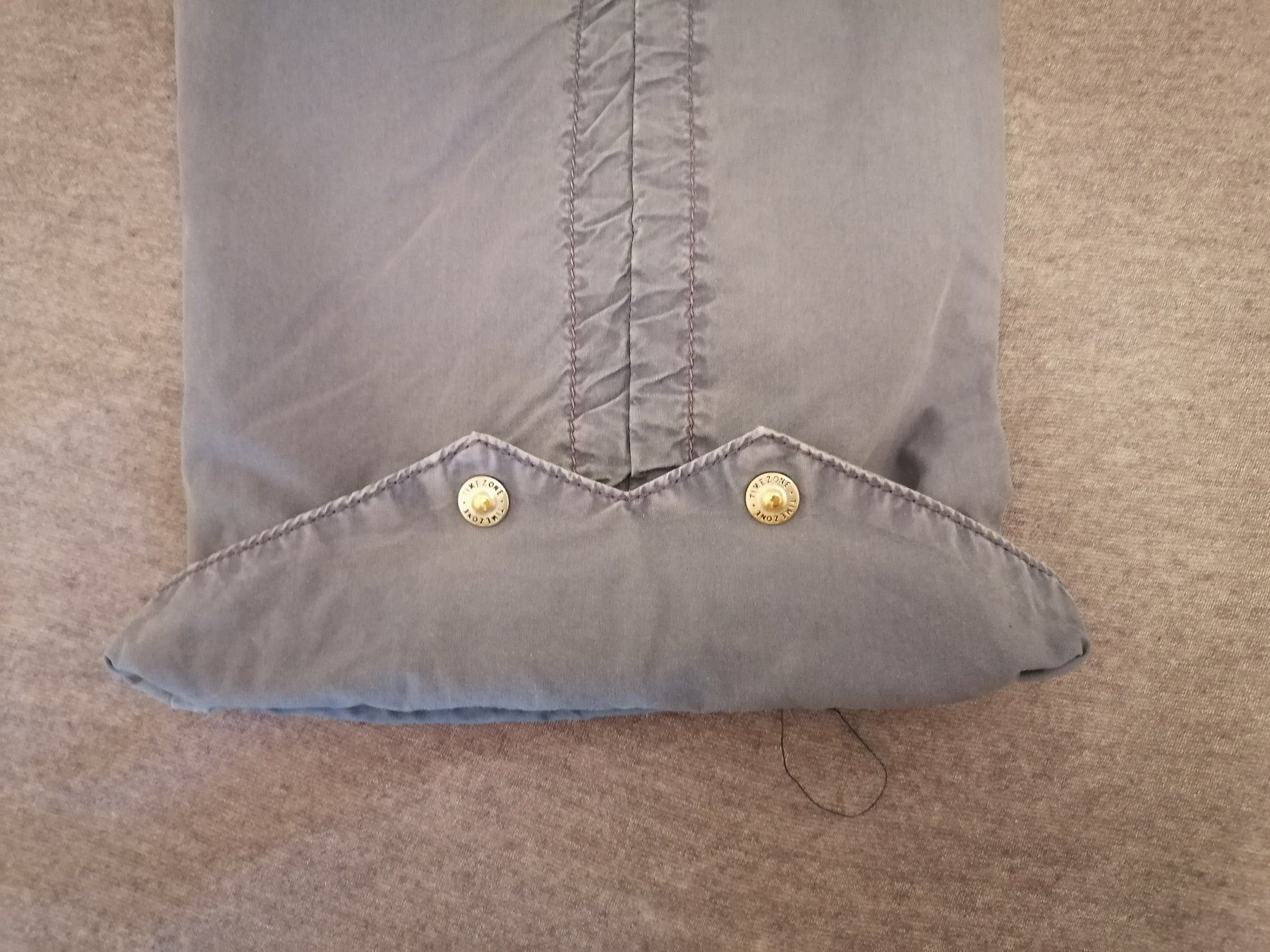 Hosen: Pantalon court TIME ZONE, taille 28 – Gebraucht aus Genève von lnicoGE 6