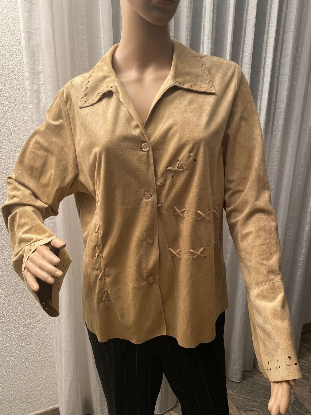 Camicette: Extravagante seltene Kunstwildleder-Bluse, beige, Gr. 46 – Usato da Winkel venduto da ferrari2022