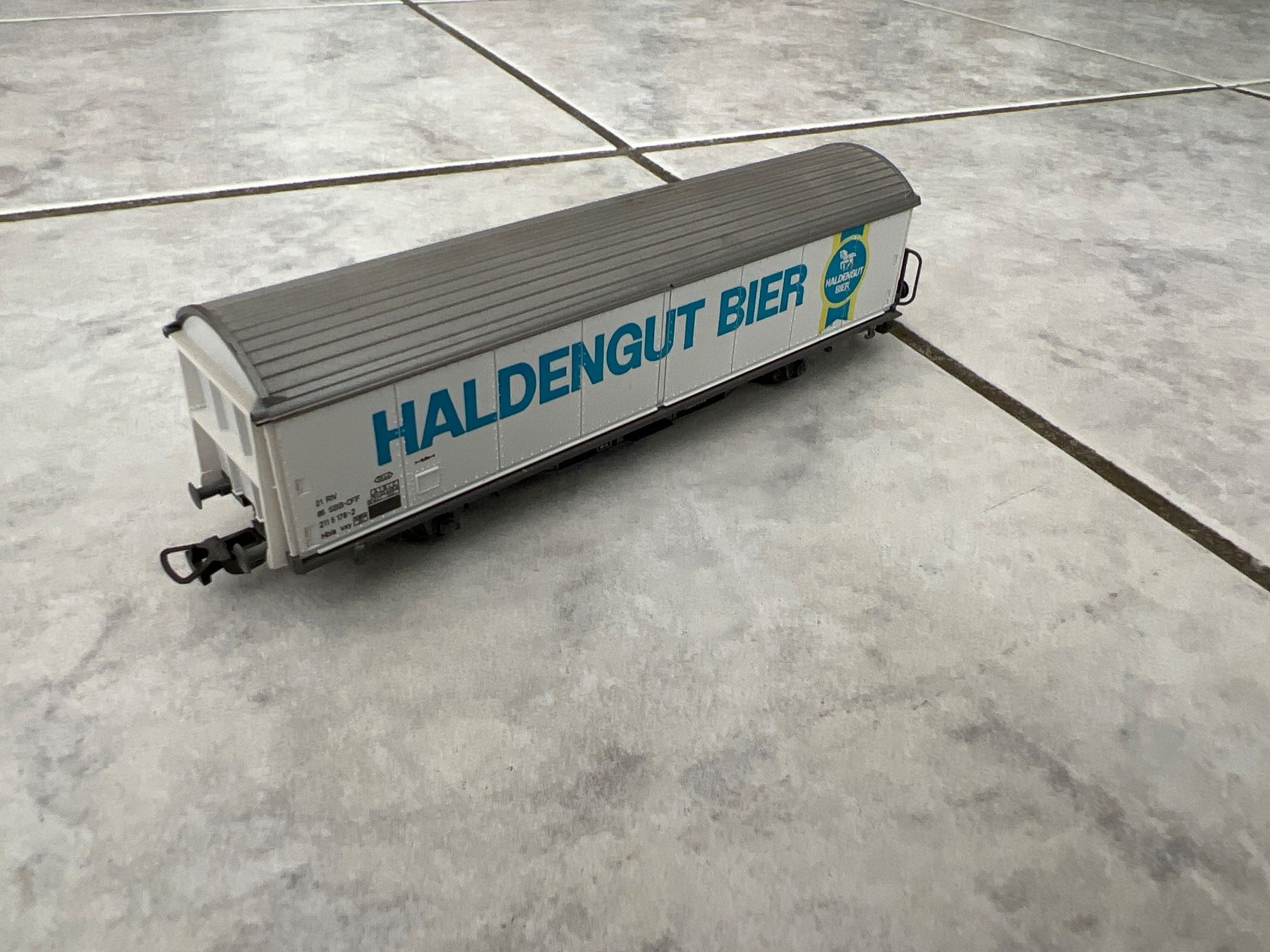 Roco Modellini di ferrovie: Roco Güterwagen Haldengut Bier – Usato da Gisikon venduto da ram_78bx 1