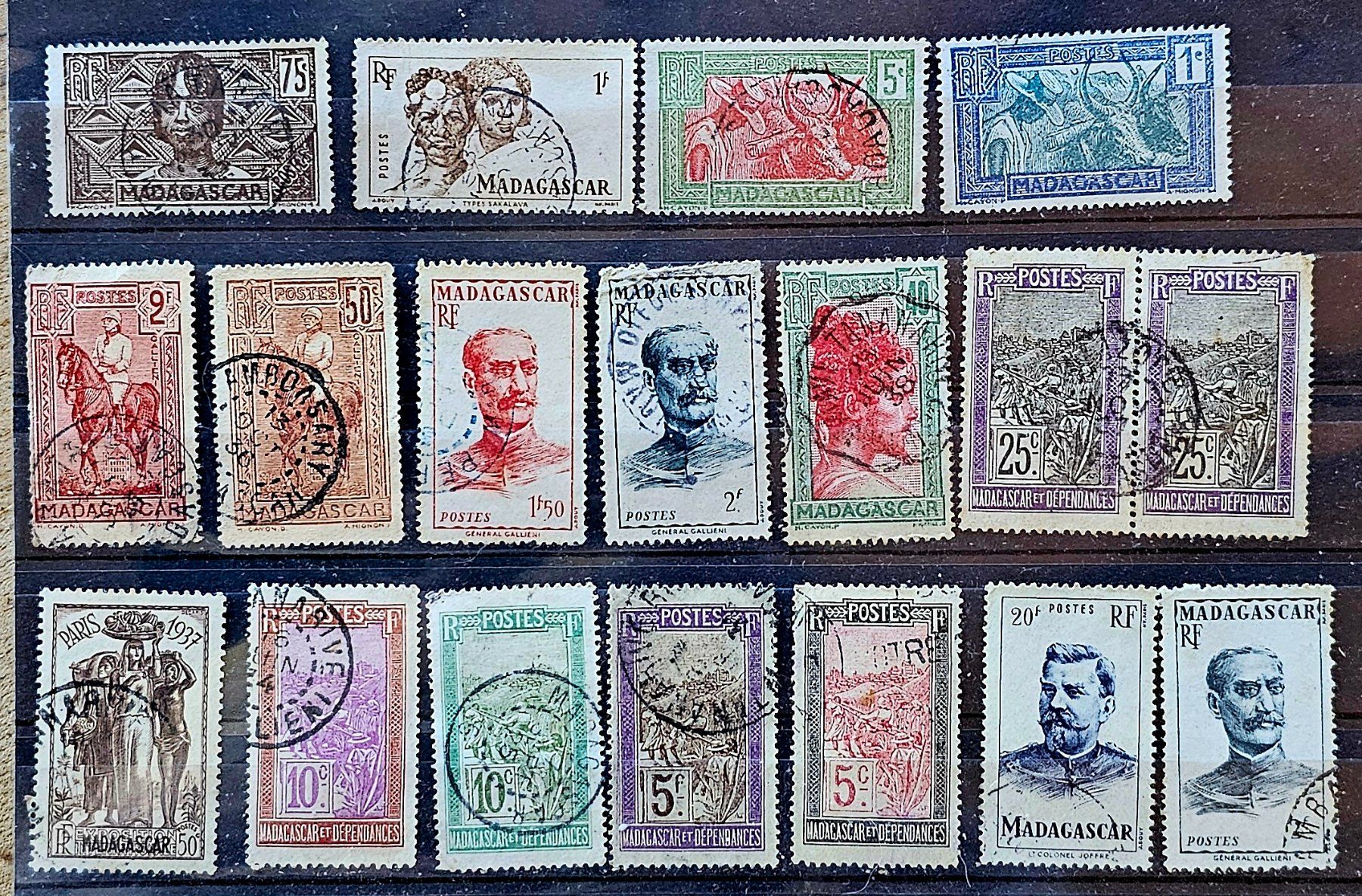 Tous les timbres: FRANCE colonies - MADAGASCAR – D'occasion à Les Valettes par Nuba1