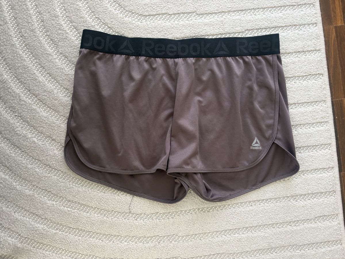 Reebok Pantaloni: Reebok Sporthose Grösse M – Usato da Lachen SZ venduto da Lina1989
