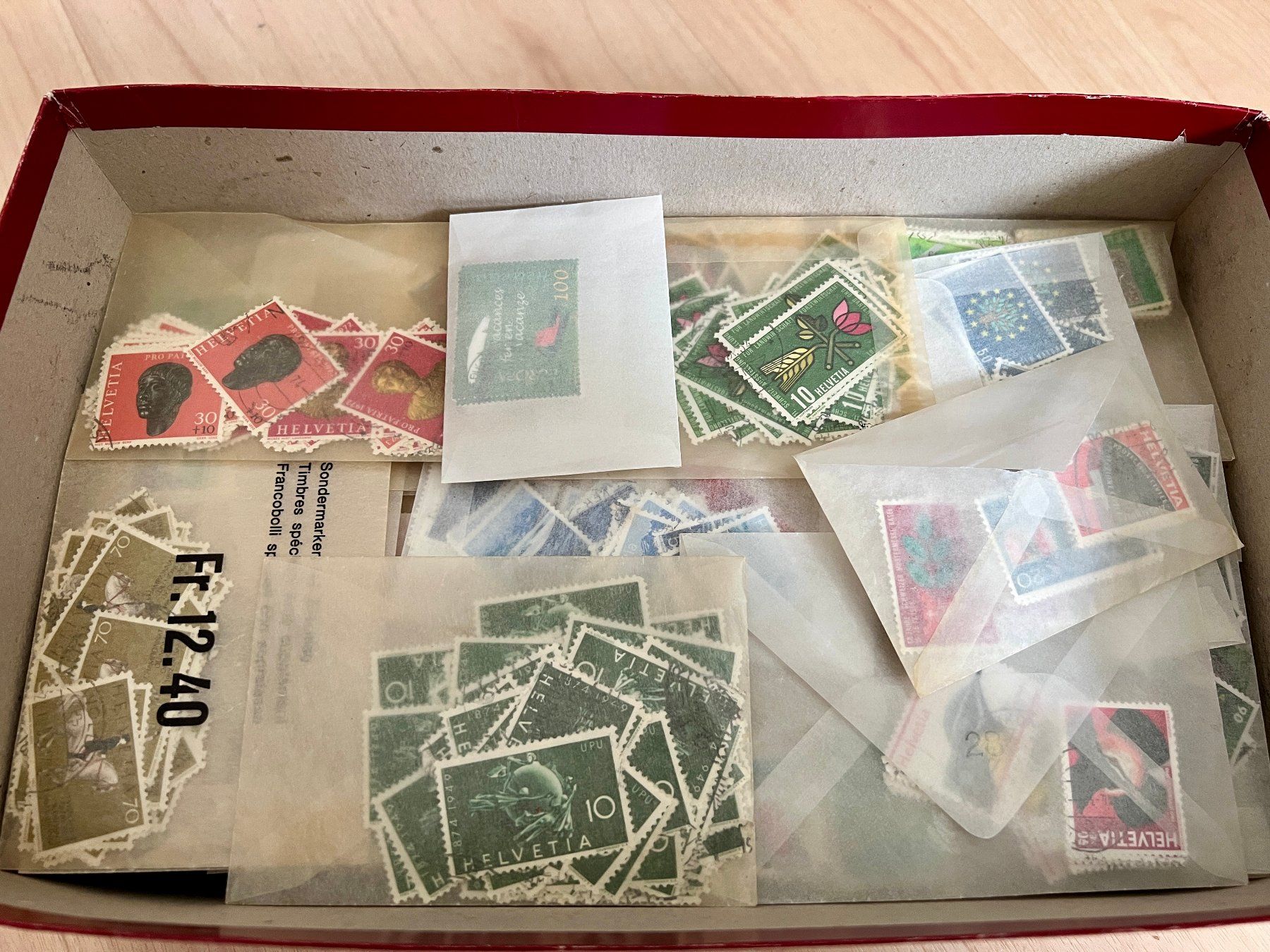 Tous les timbres: Gr. Posten BM CH-Doubletten in kl. Couverts sortiert – D'occasion à Stäfa par Hannahsita14 5