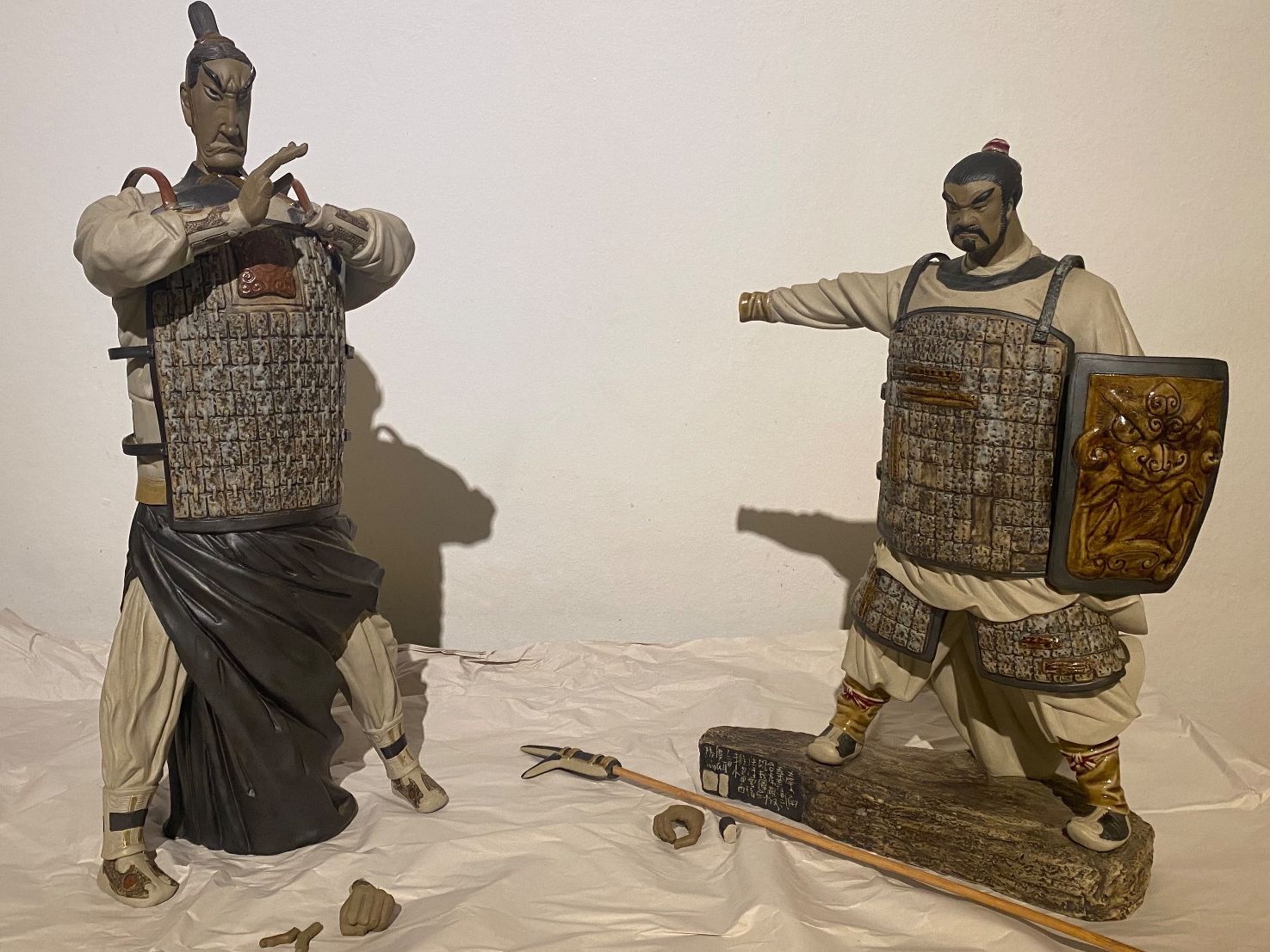 Statuette: Ceramic Shiwan Warrior statues – Usato da Zug venduto da zoe_k5wh