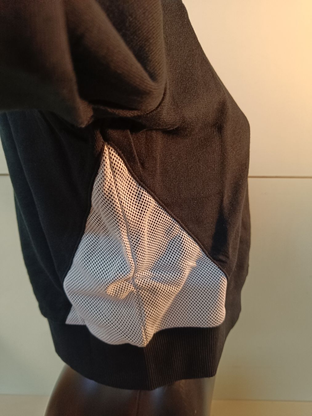 Maglioni & Felpe: Urban Classics Damen Pulli, Gr. S, neu mit Etikett. (nov261) – Nuovo e nell'imballaggio originale da Künten venduto da Schnaepplihuus 5