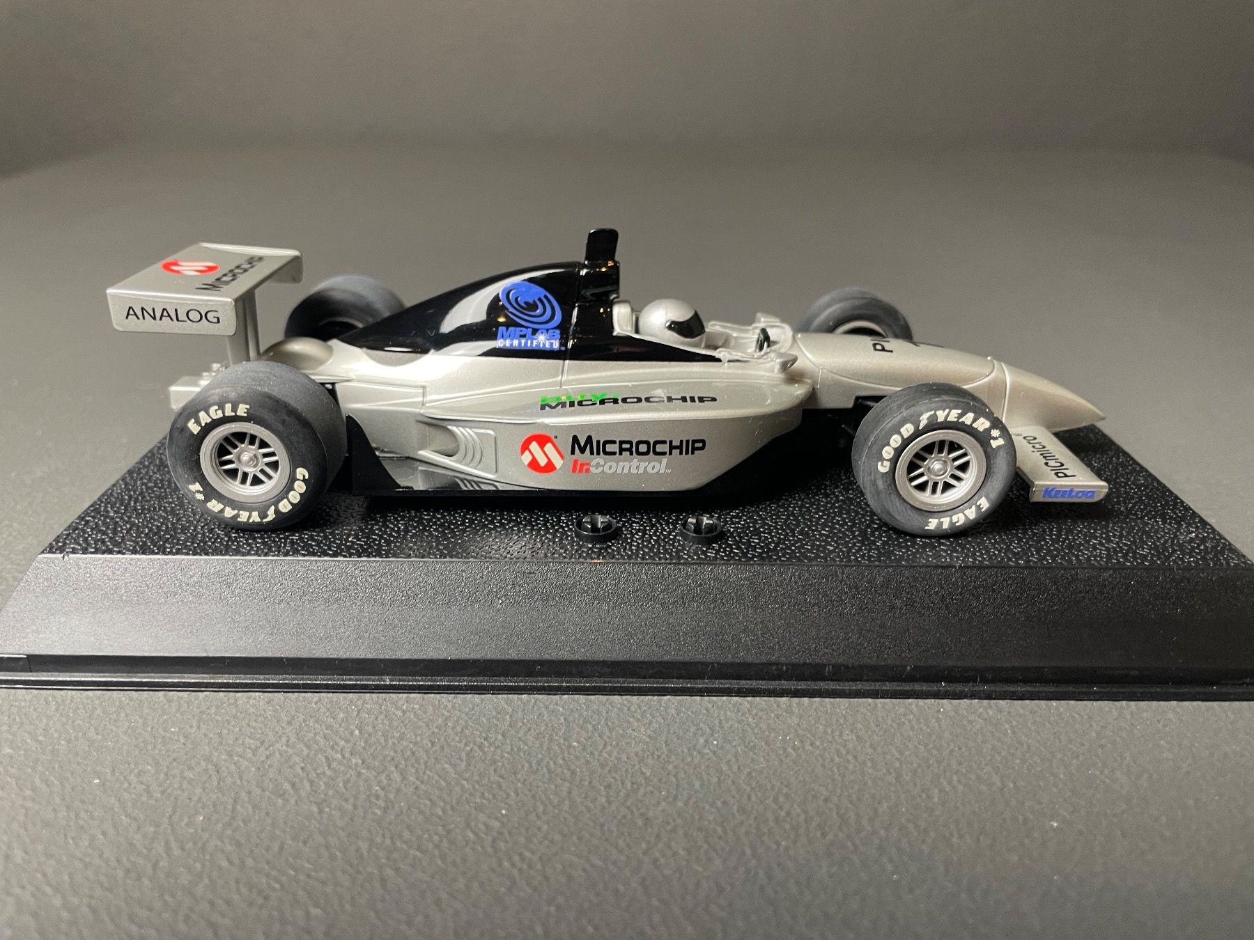 Carrera Piste: Scalextric C2627 MICROCHIP Dallara Indy #1 Extremely Rare! – Nuovo (secondo la descrizione) da Genthod venduto da lightyear63 5