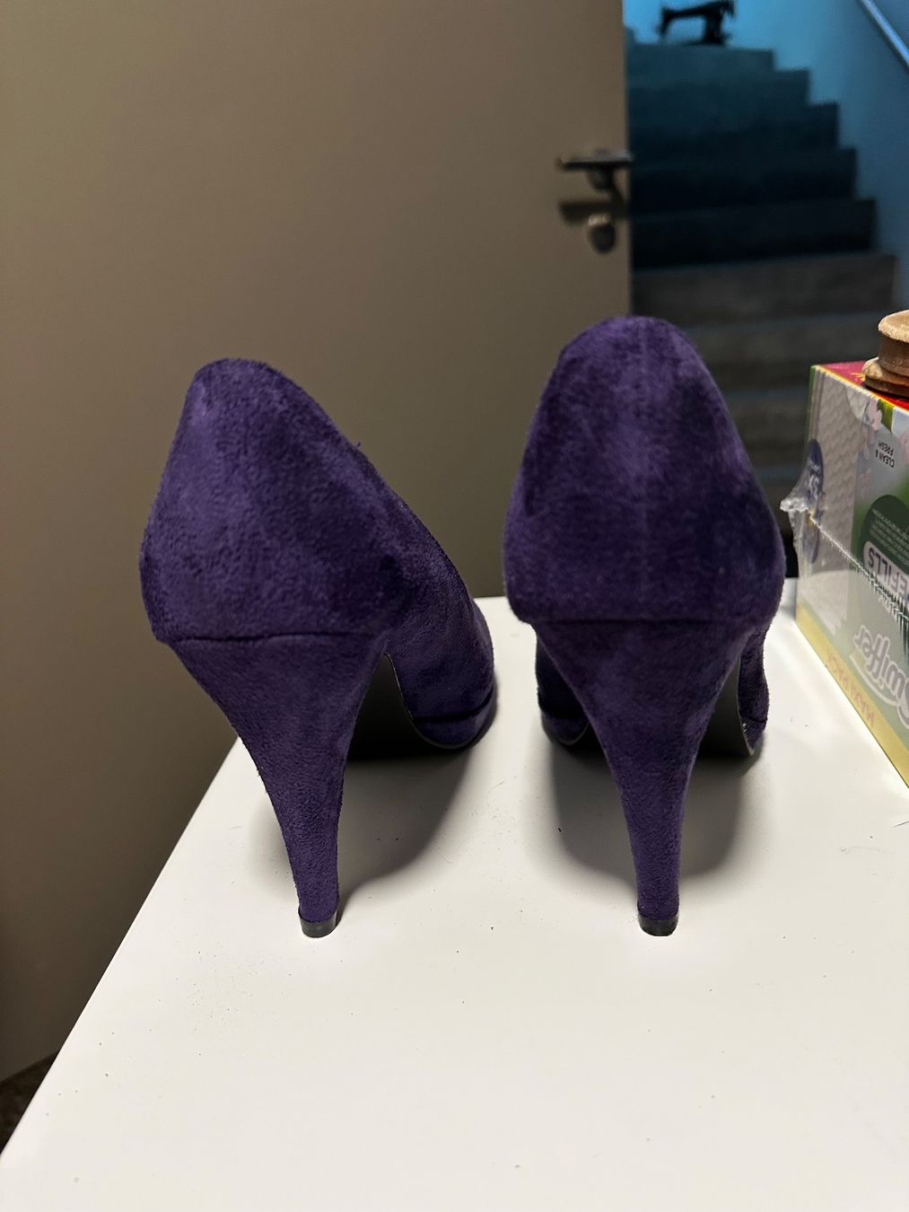 Cube Damenschuhe: Pumps lila Wildleder Grösse 38 – Gebraucht aus Wohlen AG von Jessica85 1