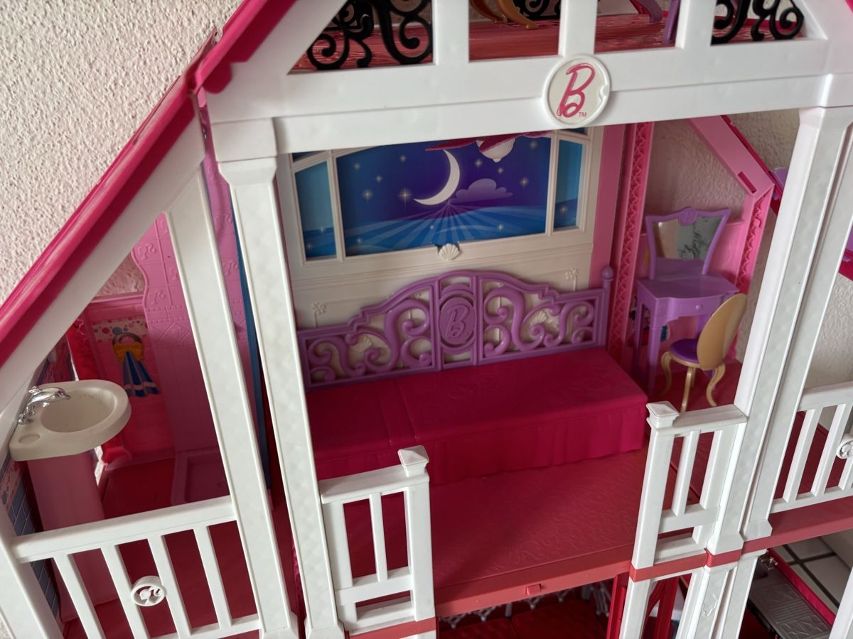 Barbie Case e mobili per bambole: Barbie Haus gross – Usato da Ebikon venduto da Regipe 1