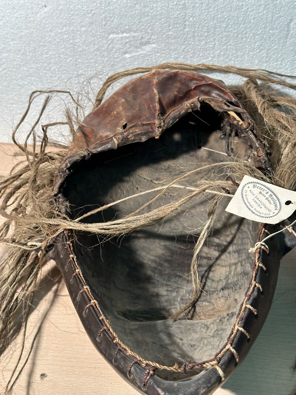Internationale Kunst: Masque africain ancien en bois sculpté à la main – Gebraucht aus Lausanne von artnouveau04 8