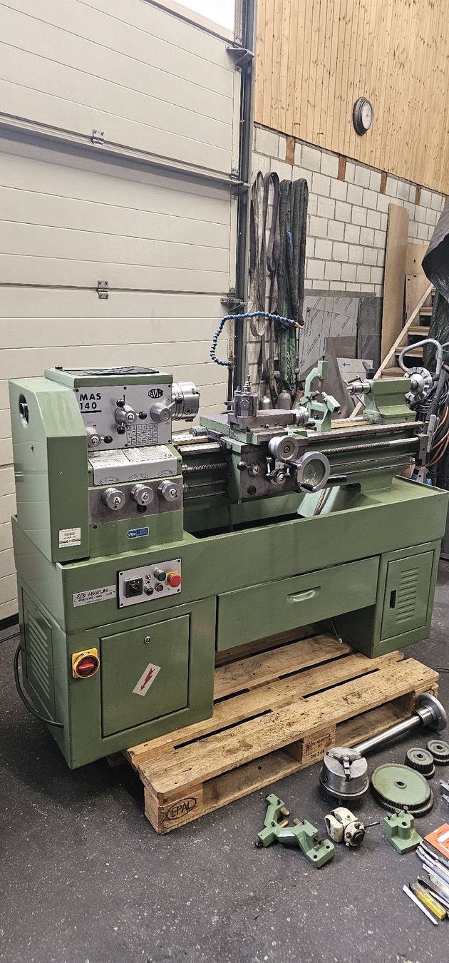 Emco Alle Maschinen: Drehbank Marke AVM MAS 140 – Gebraucht aus Emmenbrücke von inf_l8yf 1