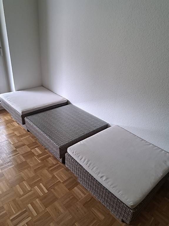 Tischset: Balcony table and chairs / Balkontisch und Stühle – Gebraucht aus Basel von sha_wj5p 2