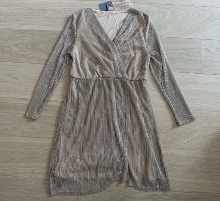 Magnifique robe de fête beige à paillettes taille L  Parfait