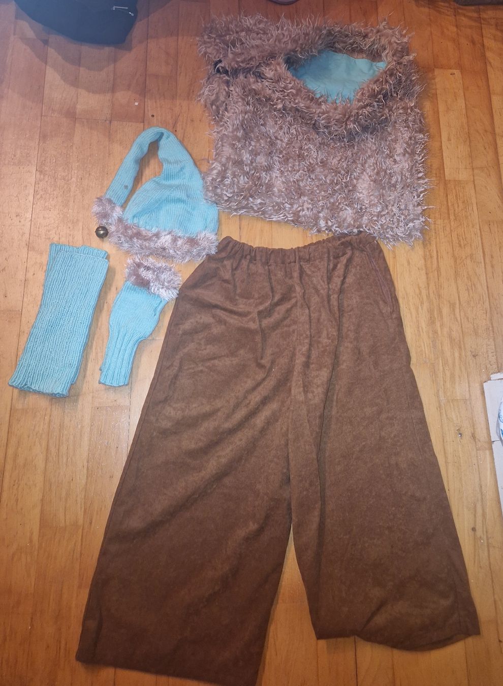 Costumi: Fasnachtskostüm mit Zubehör – Usato da Möhlin venduto da Lyhme94 3