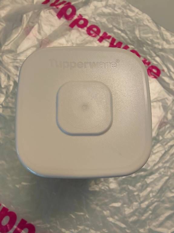 Tupperware Contenitori & Simili: Tupperware 10x10x 17cm H- neu – Nuovo e nell'imballaggio originale da Rancate venduto da Solo_cose_belle 3